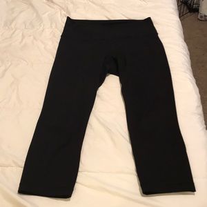 NWOT Lululemon luxtreme Capri yoga pants.